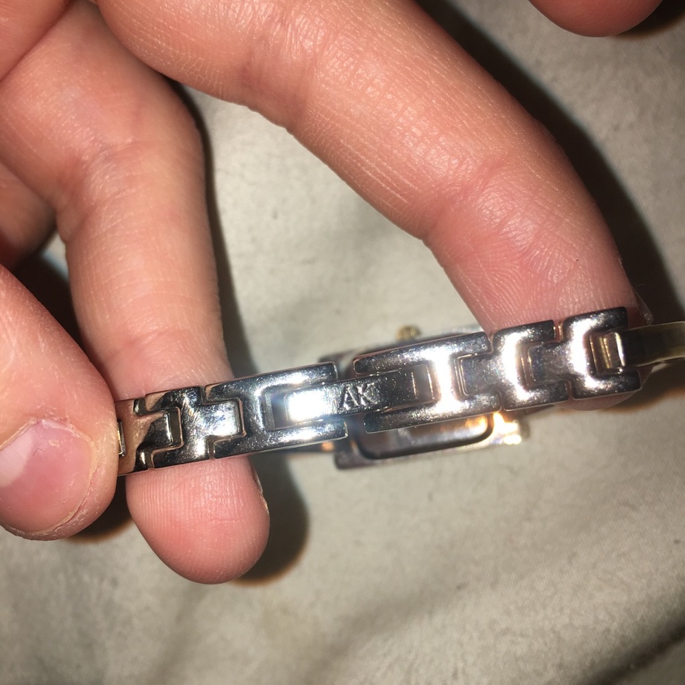 Watch - Picture 3 of 3